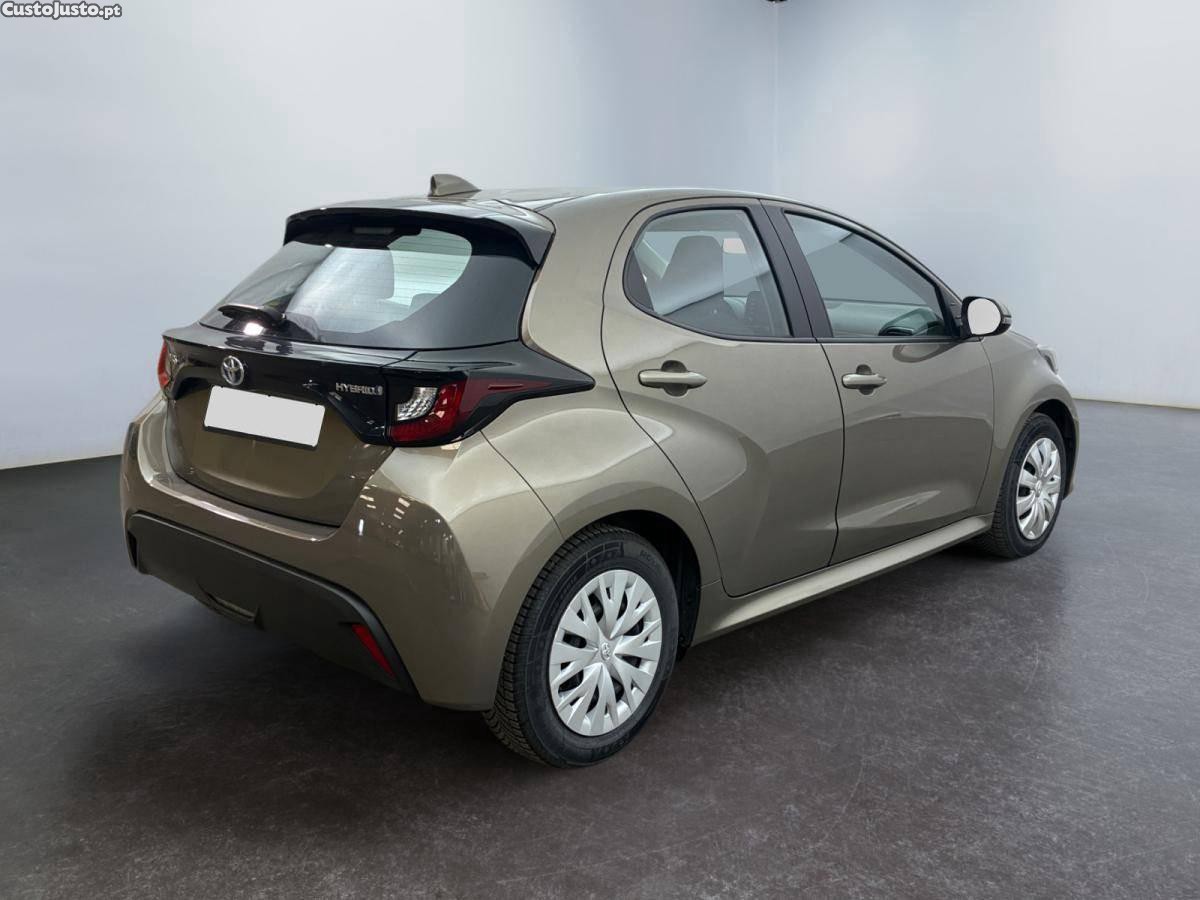 Toyota Yaris 1.5 HDF Dynamic — fotografia 8