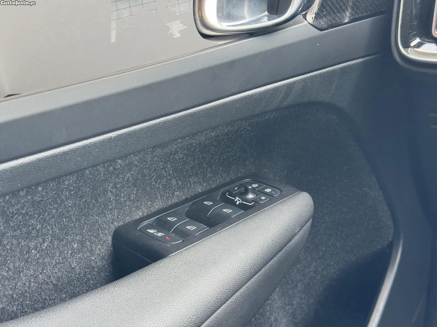 Volvo XC 40 1.5 T5 PHEV Inscription Expression — fotografia 10