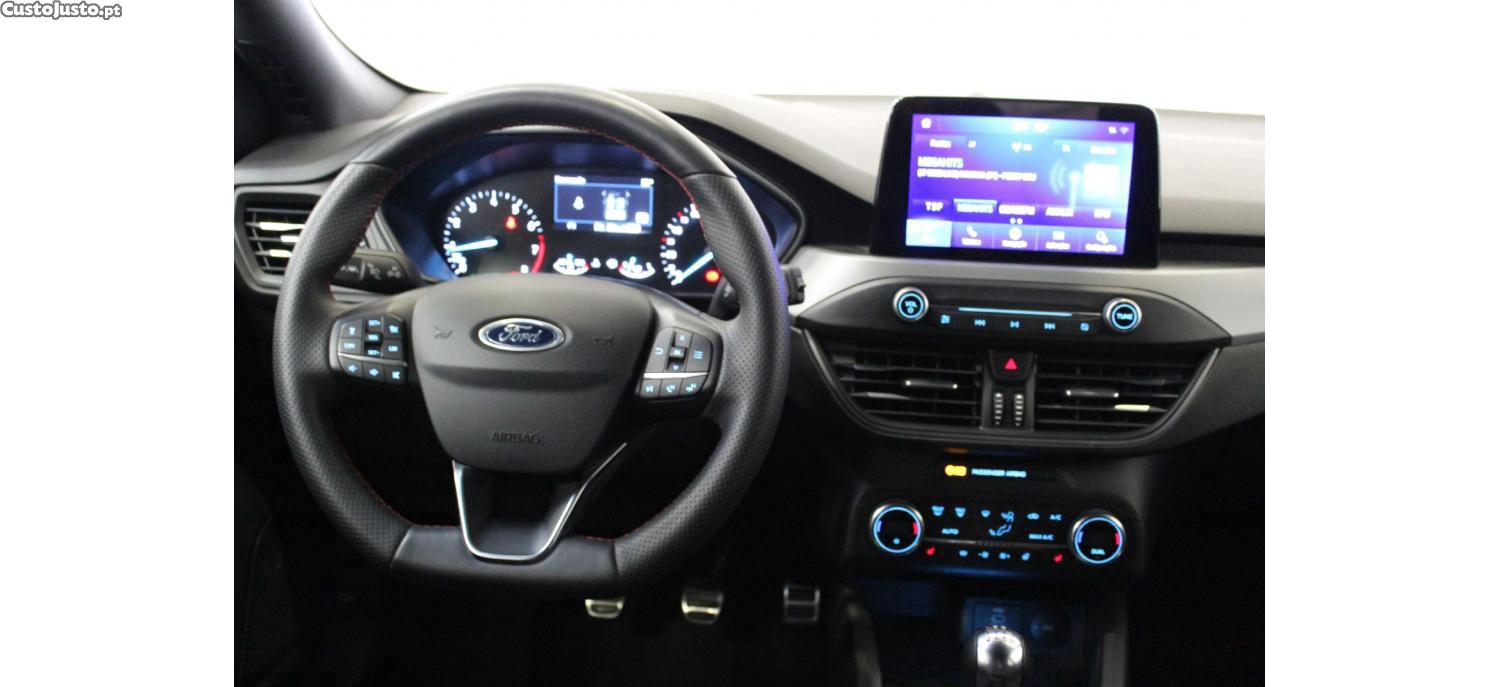 Ford Focus 1.0 EcoBoost 125cv MHEV ST-Line — fotografia 15