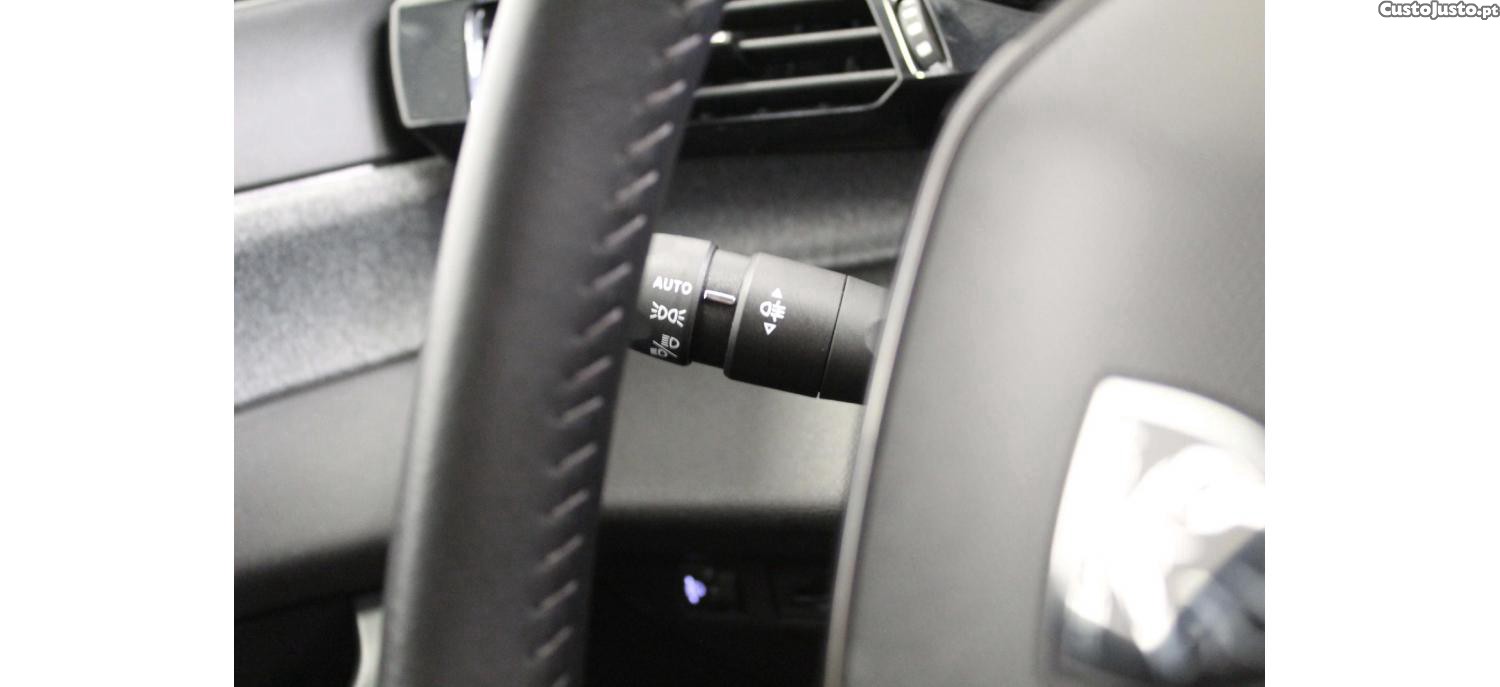 Peugeot 308 PureTech Allure 1.2 130cv — fotografia 6