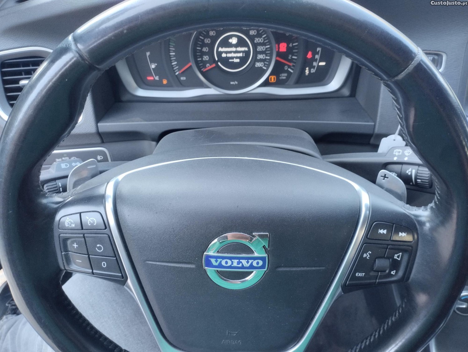 Volvo V60 2.0 D4 181CV MOMENTUM GEARTRONIC - FULL EXTRAS - C/ GARANTIA - COMO NOVA — fotografia 5