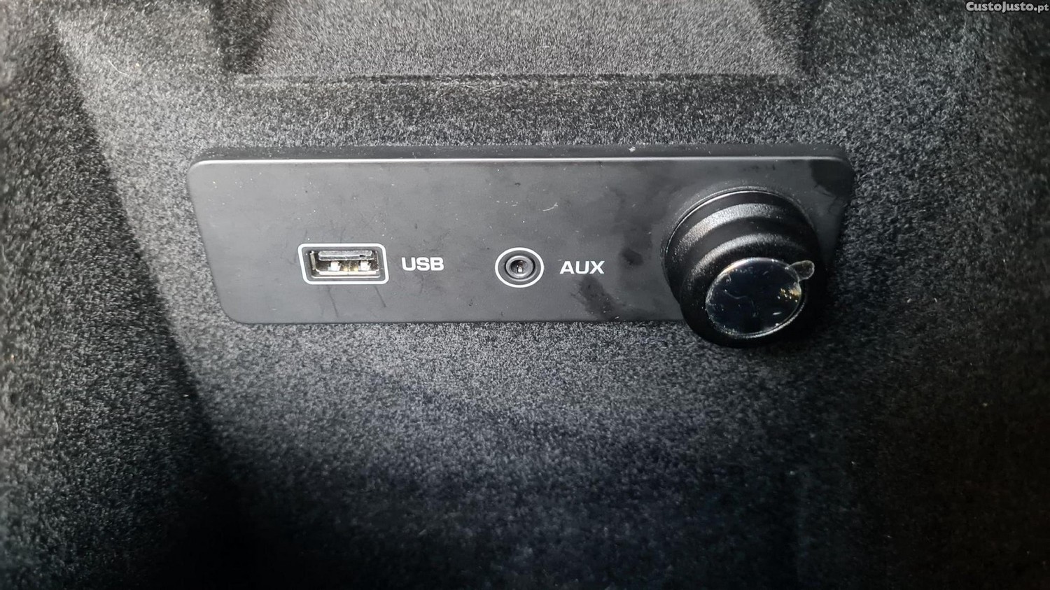 Jaguar XE 2.0 D Prestige — fotografia 6
