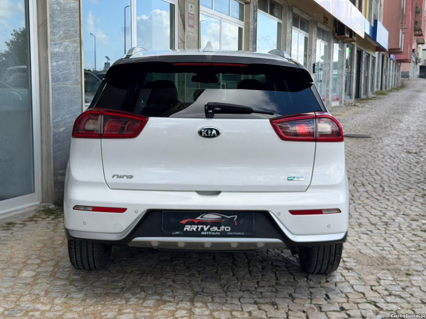 Kia Niro 1.6 GDi HEV Drive — fotografia 11