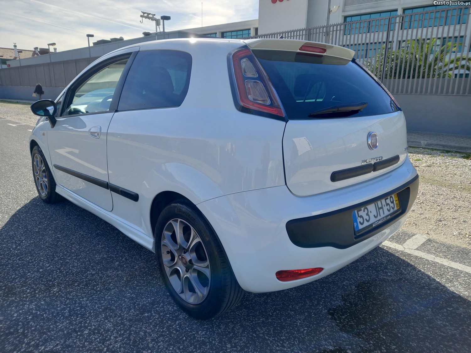 Fiat Punto EVO 1.4 105 CV — fotografia 6