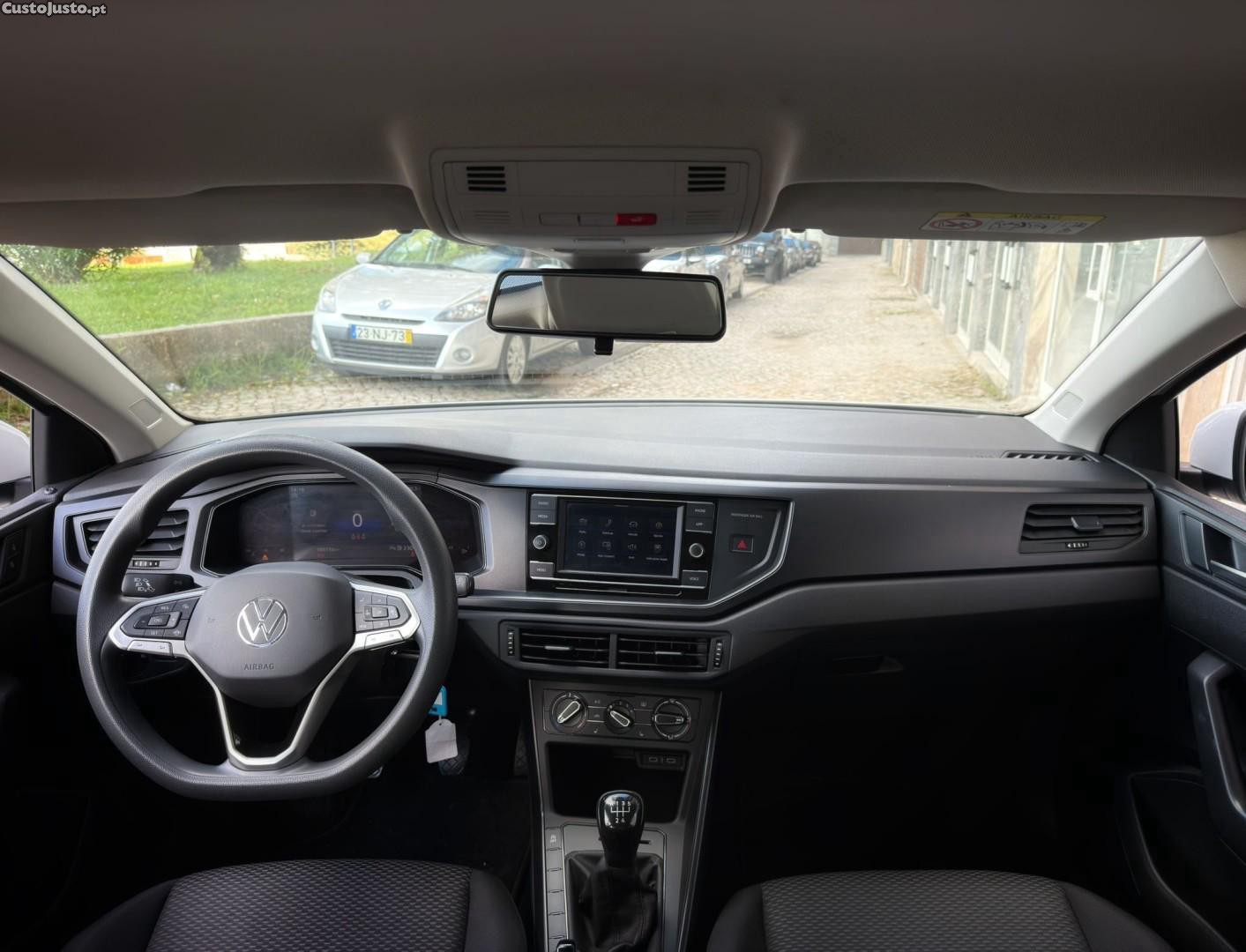 Volkswagen Polo 1.0 Confortline — fotografia 19