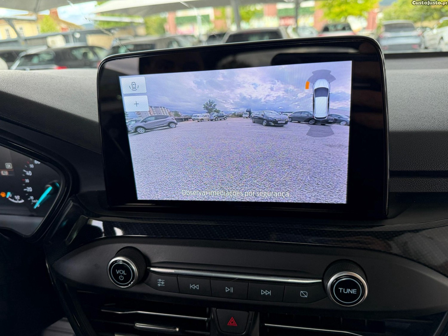 Ford Focus 1.0 EcoBoost Hybrid ST-LINE — fotografia 3