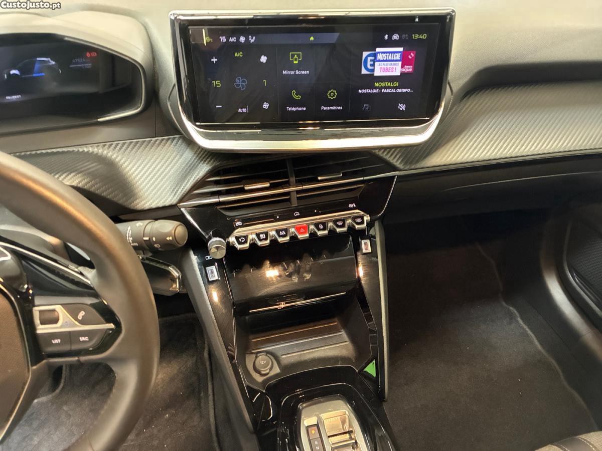 Peugeot 208 Hybrid Allure — fotografia 3