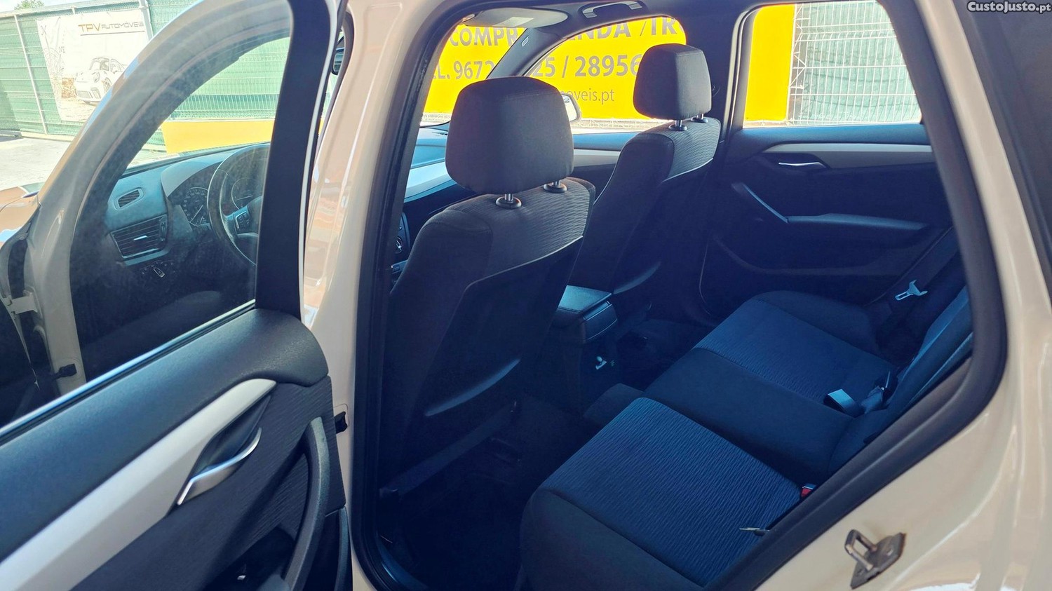 BMW X1 18 d sDrive — fotografia 14