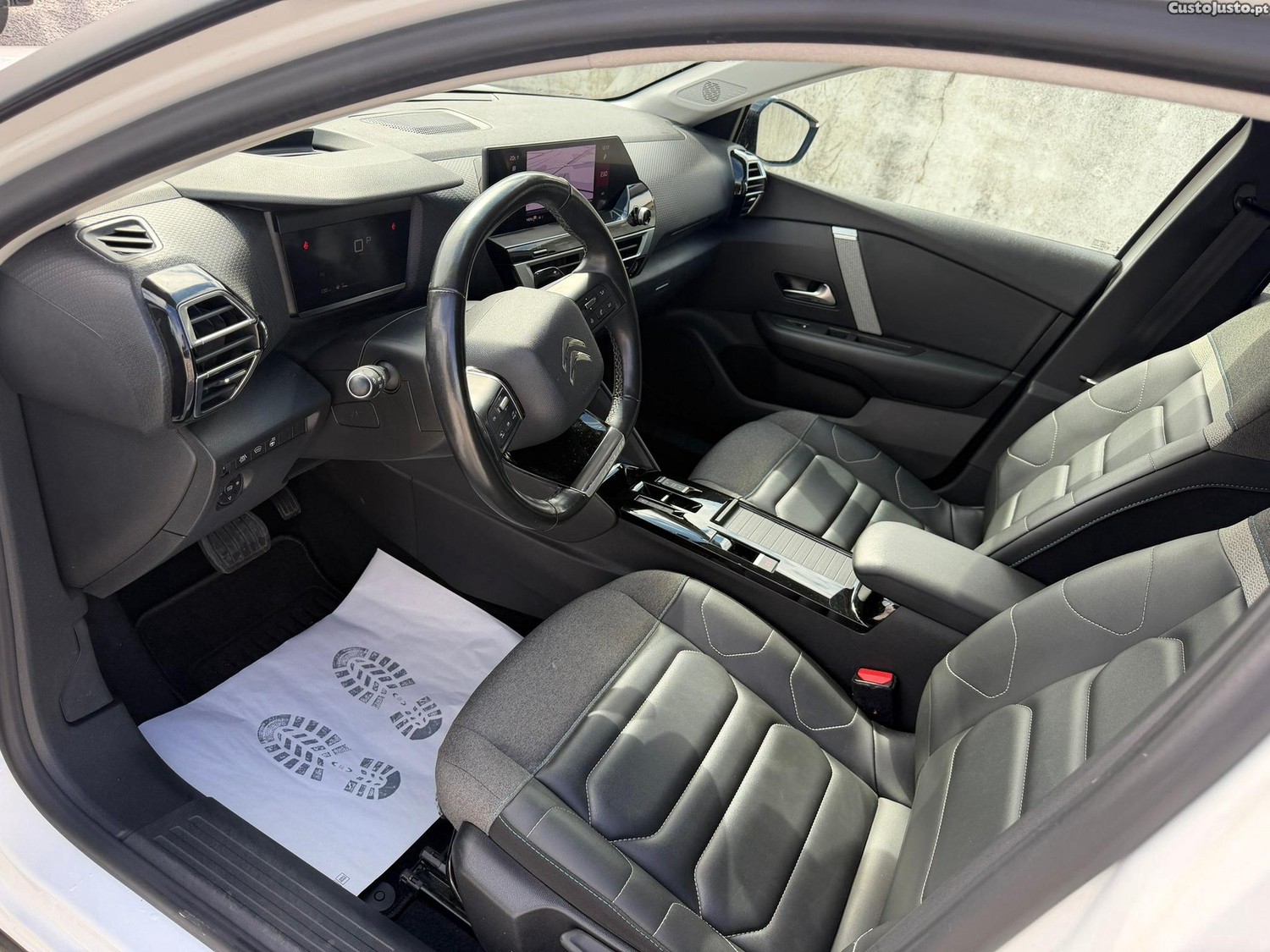 Citroën C4 1.2 PureTech Feel Pack EAT8 — fotografia 9