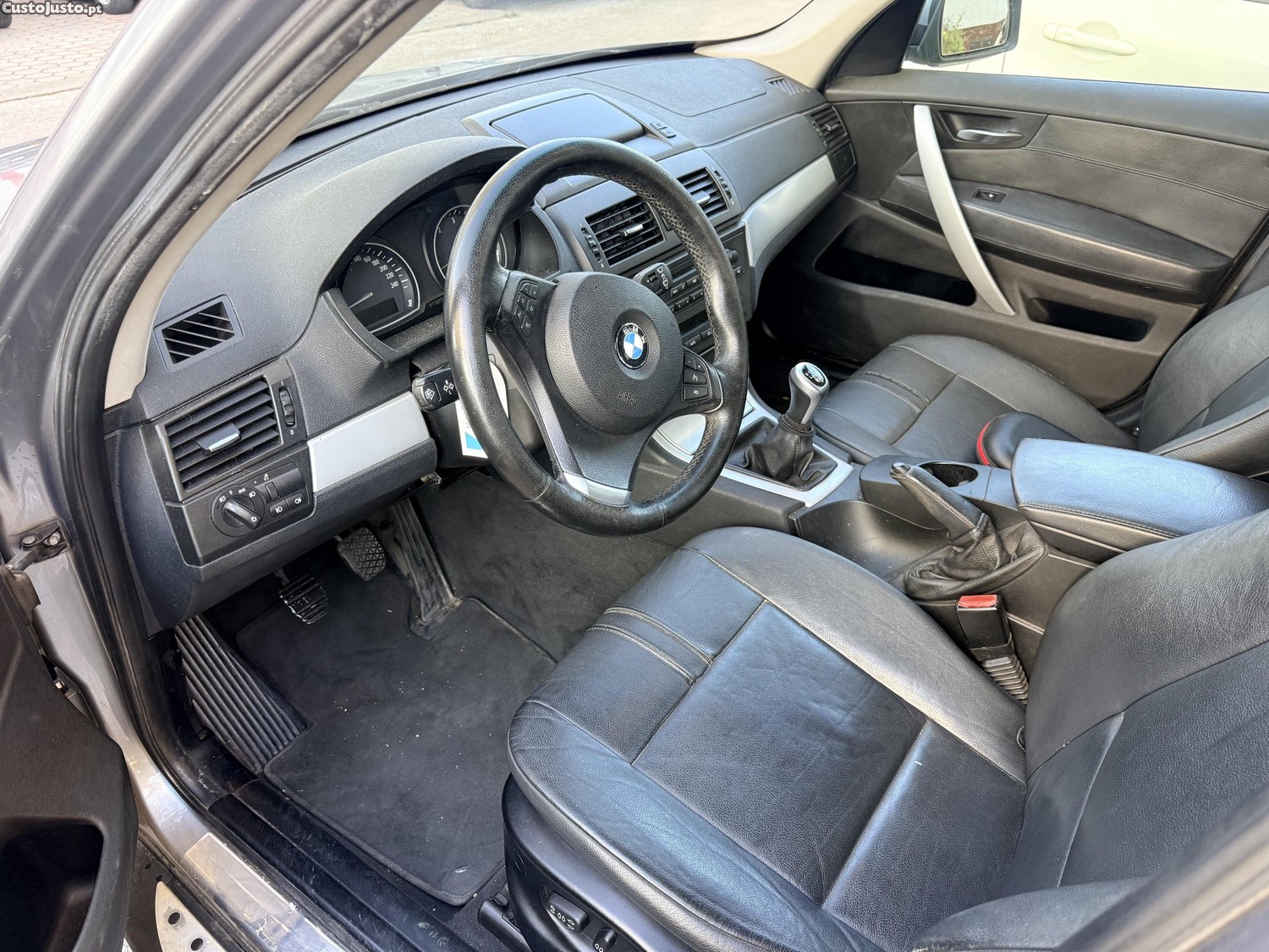 BMW X3 2.0 dGpscaixa 6 velocidades — fotografia 3