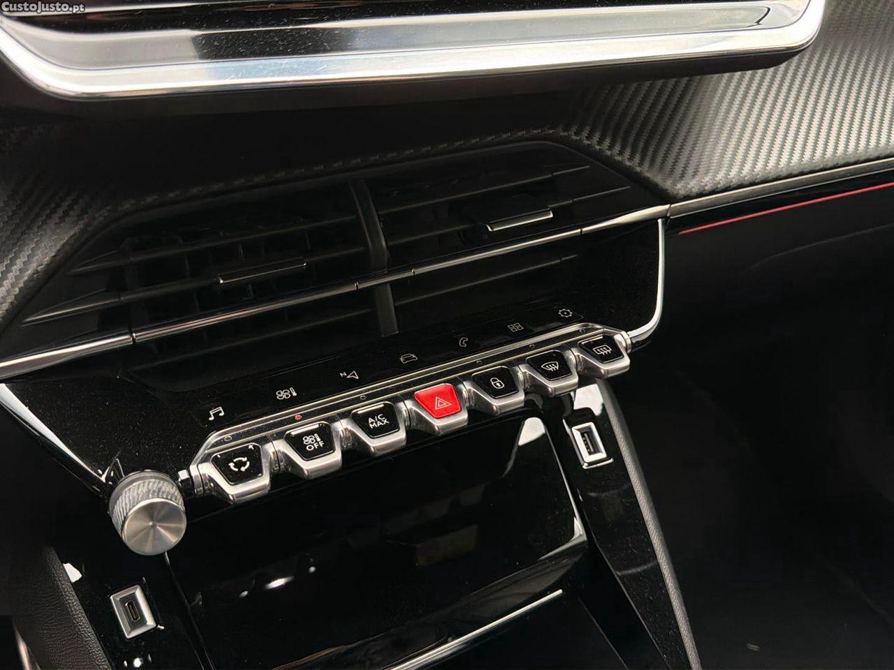 Peugeot 2008 1.2 PureTech GT Line — fotografia 9