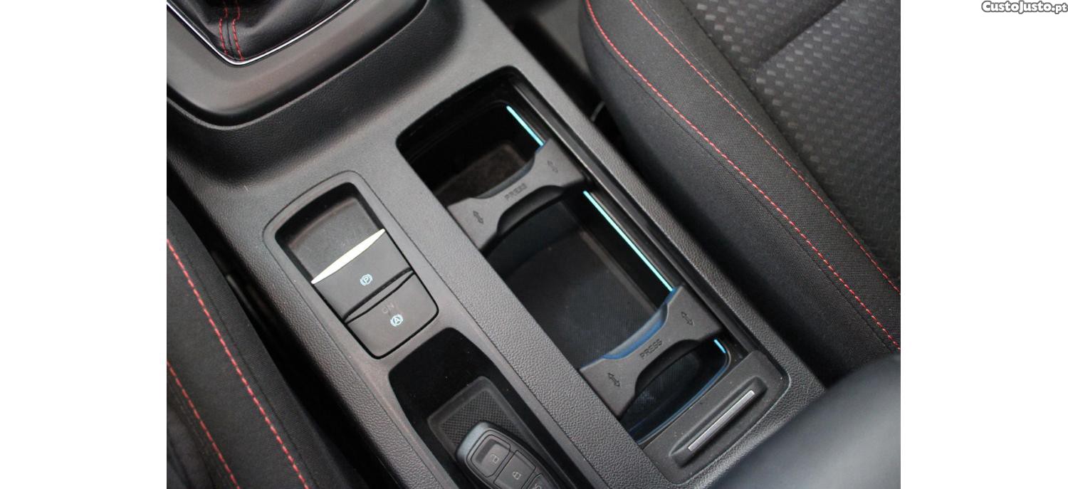 Ford Focus 1.0 EcoBoost MHEV ST-Line X — fotografia 10