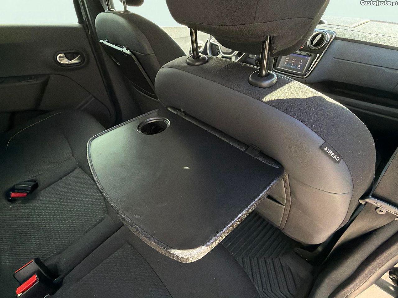 Dacia Lodgy 1.2 TCe Confort 7L — fotografia 3