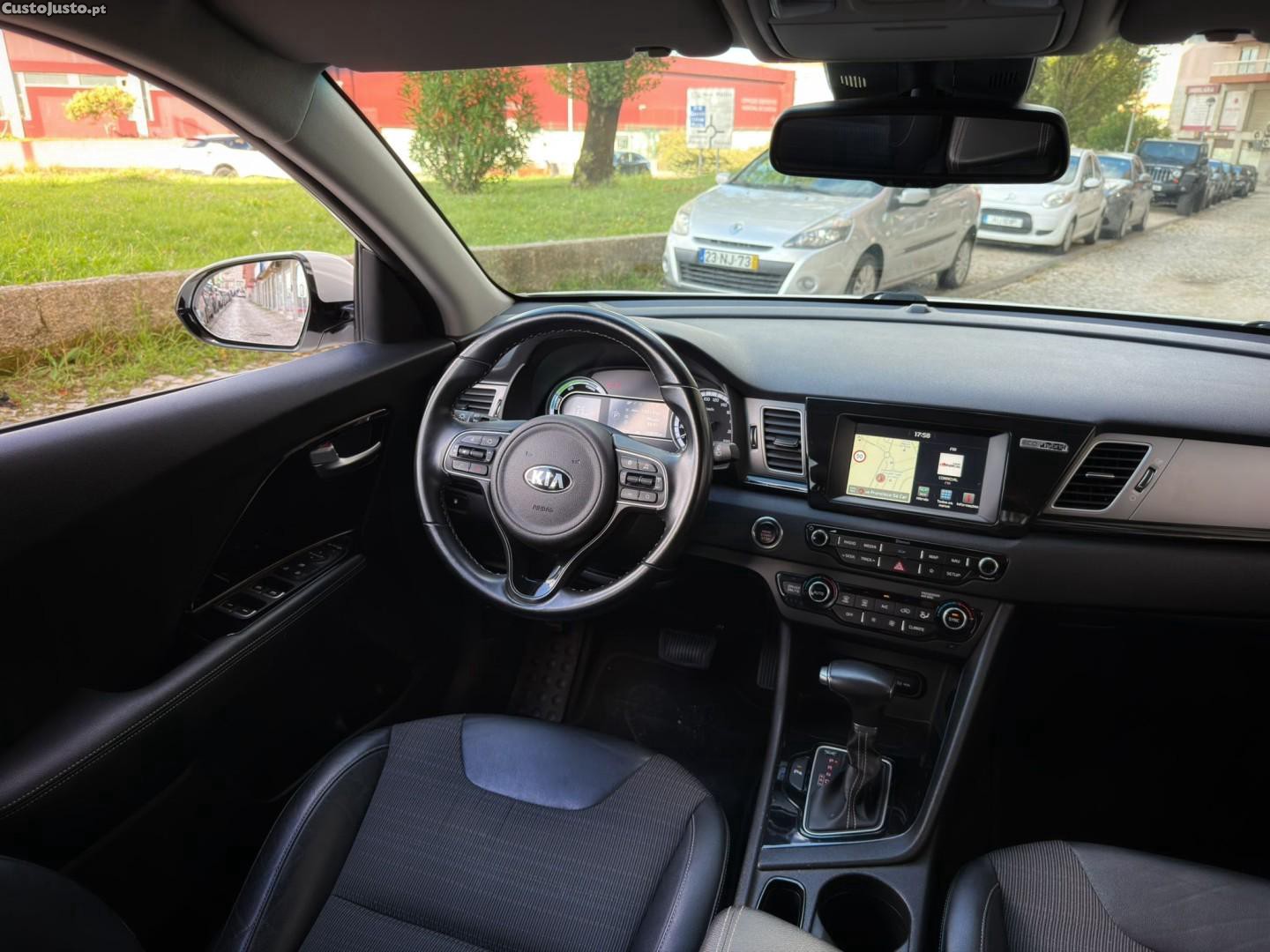 Kia Niro 1.6 GDi HEV Drive — fotografia 3