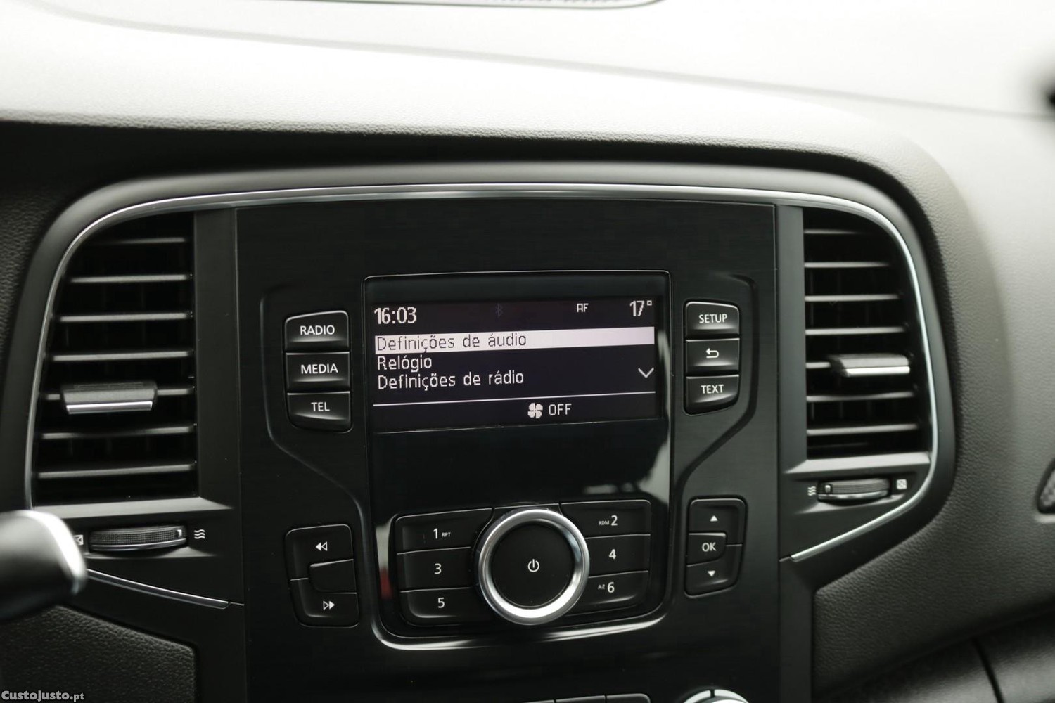 Renault Mégane 1.5 Blue DCI Zen — fotografia 15