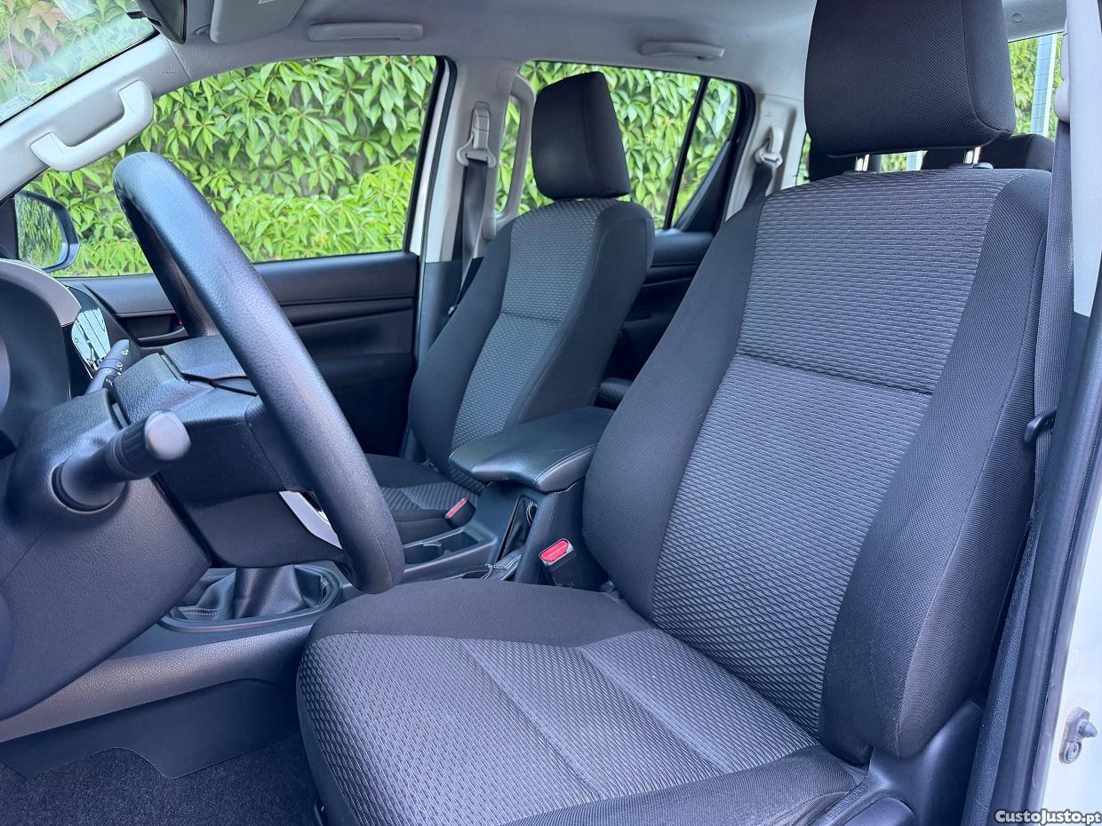 Toyota Hilux 2.4 D-4D CD 5L — fotografia 5