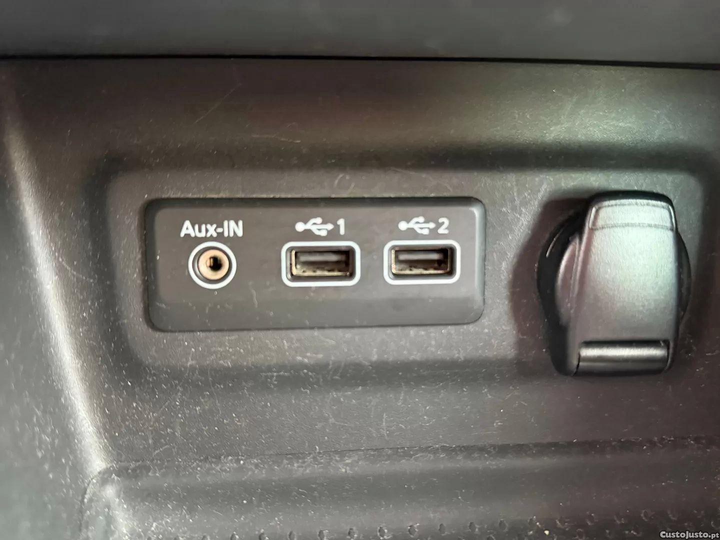 Renault Mégane 1.5 blue dci limited — fotografia 6