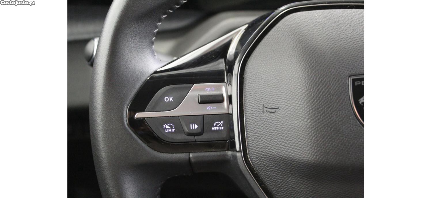 Peugeot 308 PureTech Allure 1.2 130cv — fotografia 4