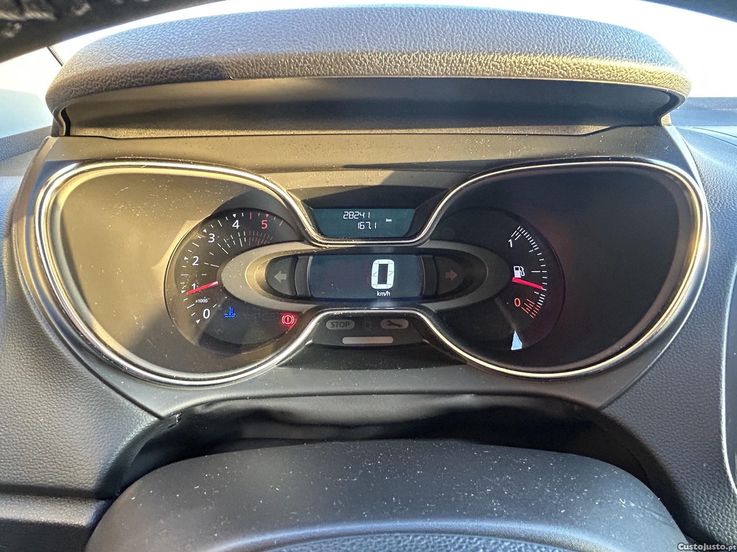 Renault Captur 1.5 dCi Exclusive - 28.000kms - 110 cavalos — fotografia 3