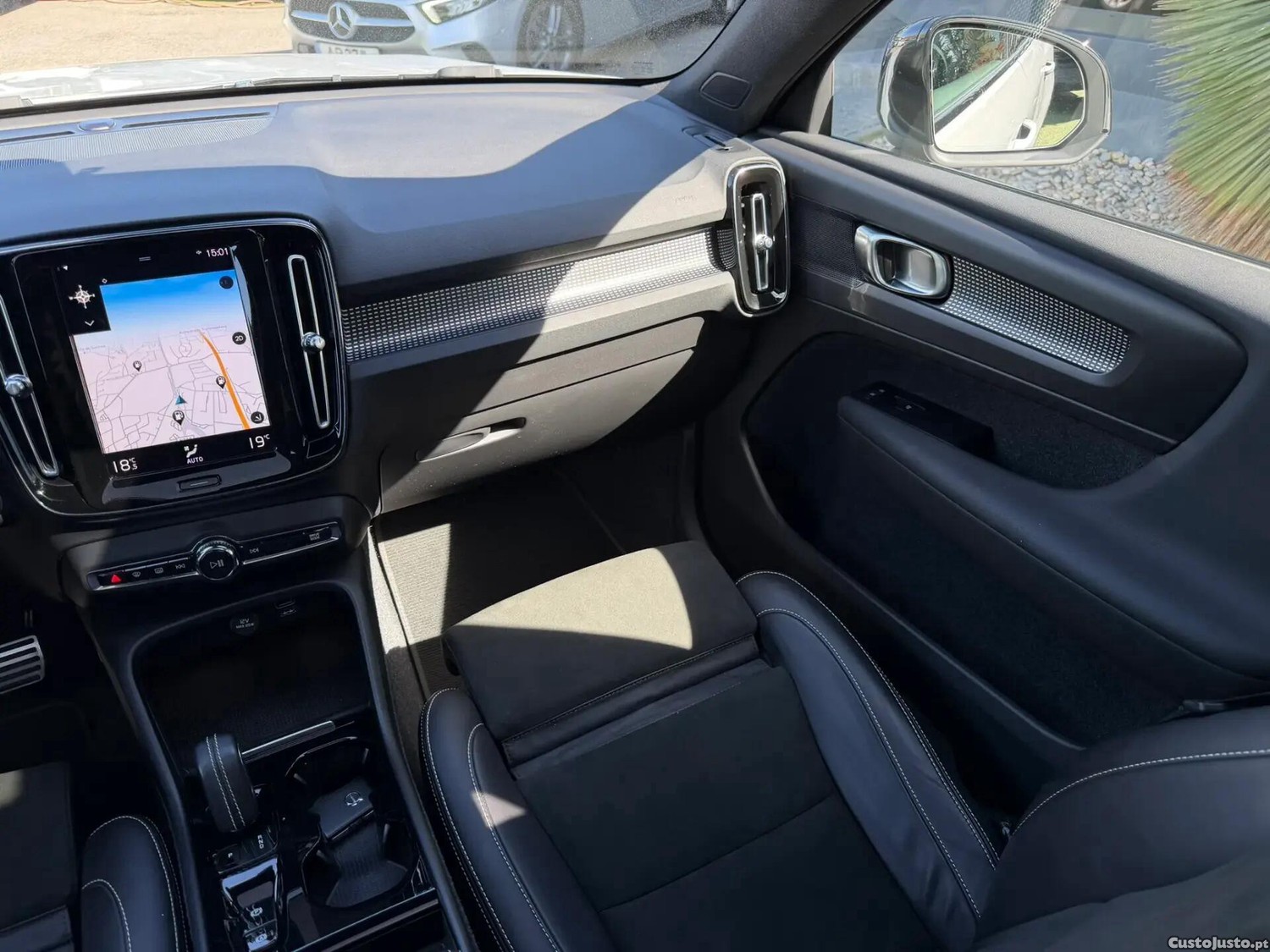 Volvo XC 40 1.5 T4 PHEV R-Design — fotografia 4