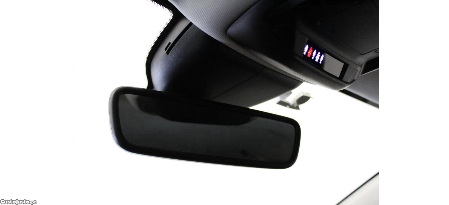 Peugeot 308 PureTech Allure 1.2 130cv — fotografia 3