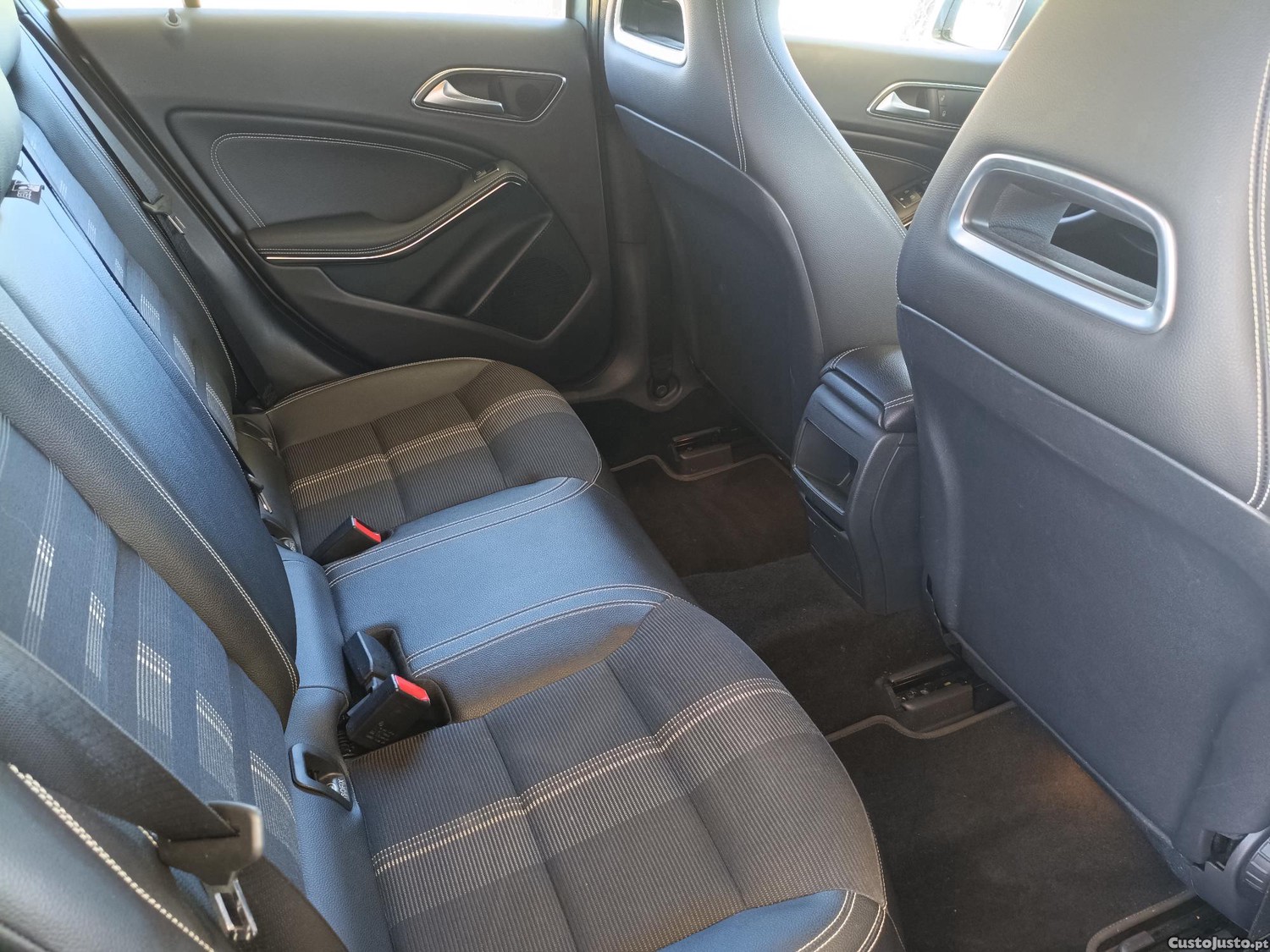 Mercedes-Benz A 180 CDI 1.5 BlueEFFICIENCY Urban — fotografia 18