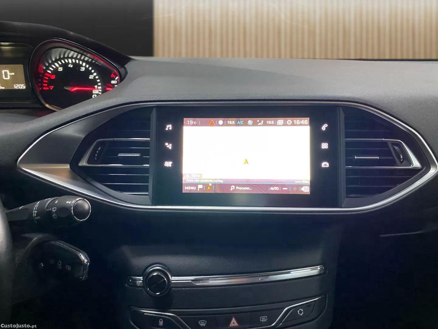 Peugeot 308 1.2 puretech gt line — fotografia 9