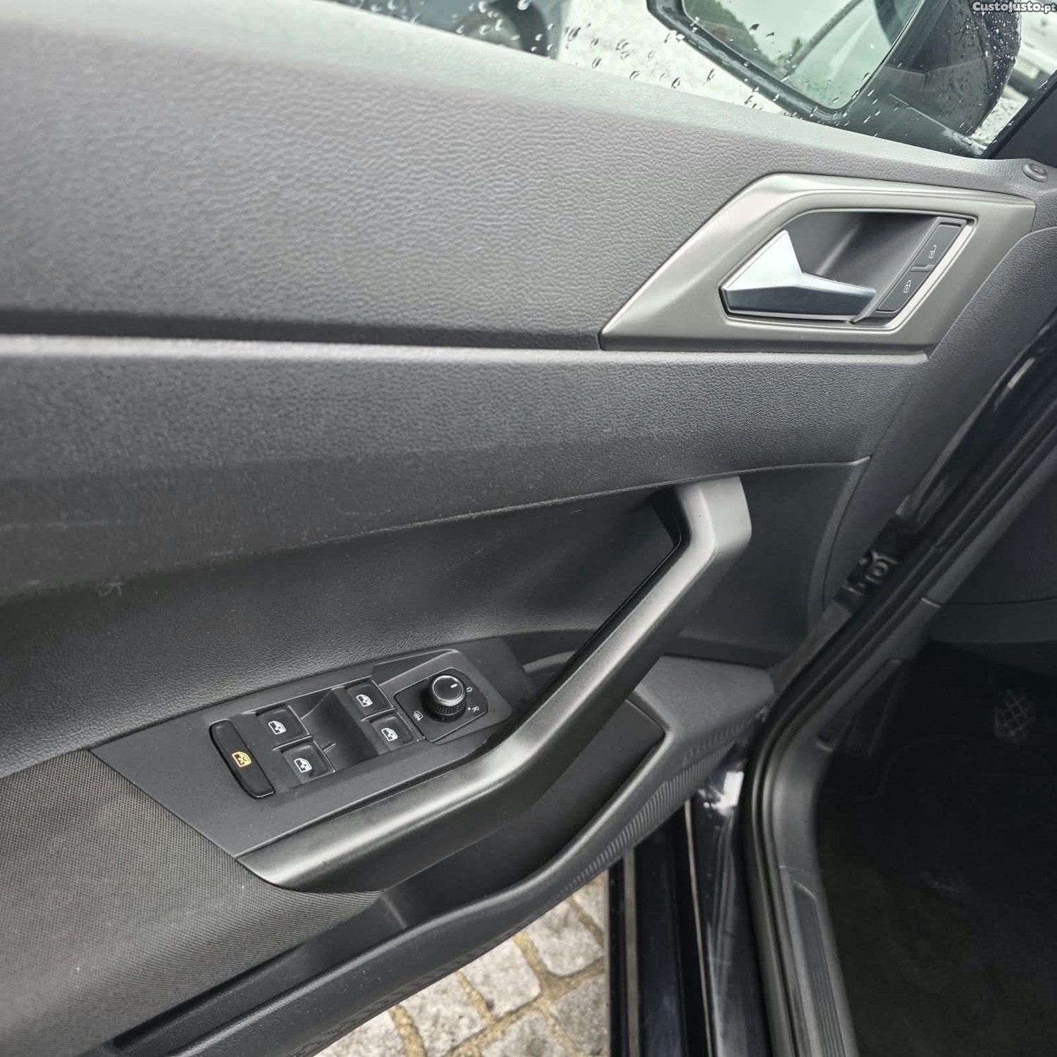 Volkswagen Polo 1.6 TDI Confortline — fotografia 9