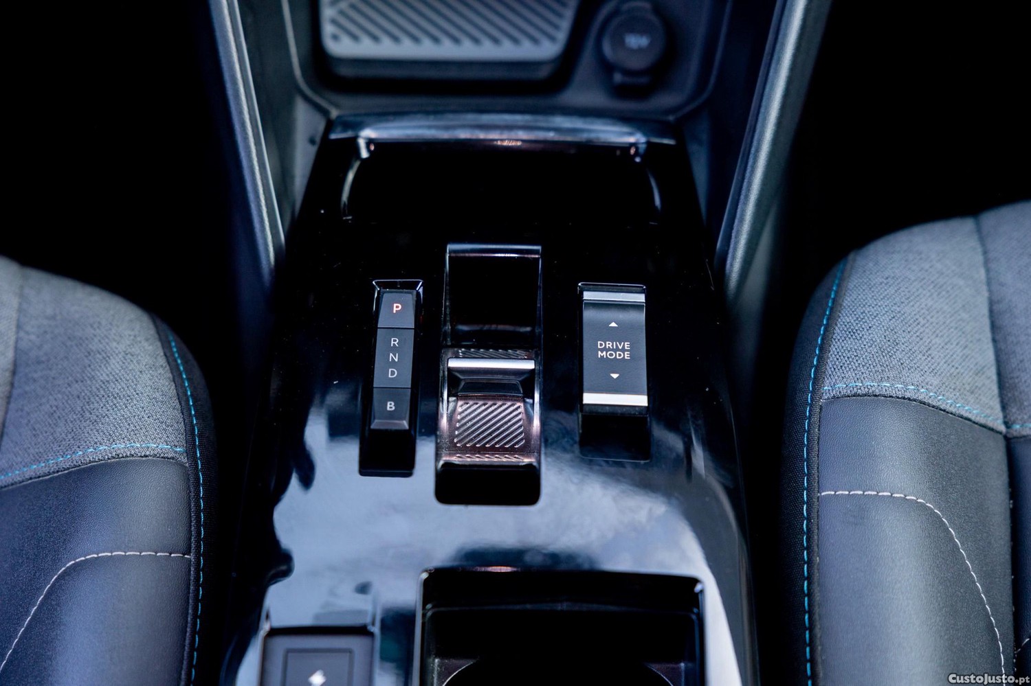 Citroën e-C4 50 kWh Shine — fotografia 4