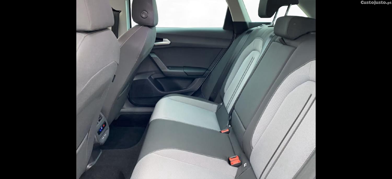 SEAT Leon 2.0 115cv TDI Style — fotografia 3