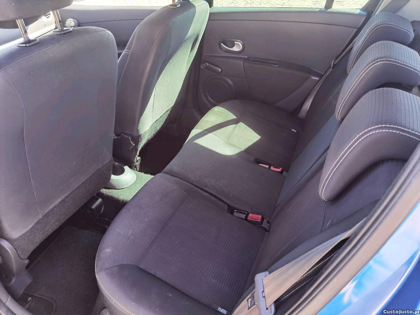Renault Clio 1.2 Dynamic S GPS — fotografia 6