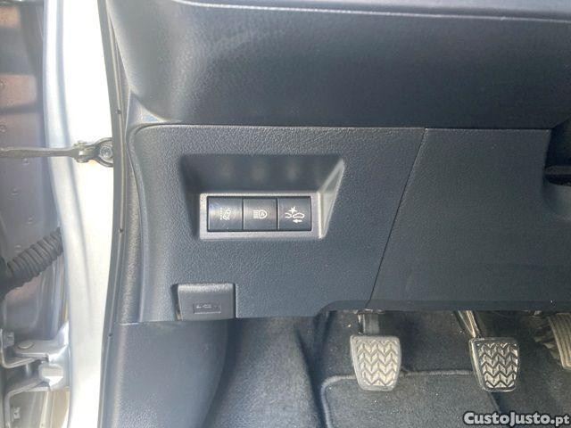 Toyota Yaris 1.0 VVT-i Comfort — fotografia 15