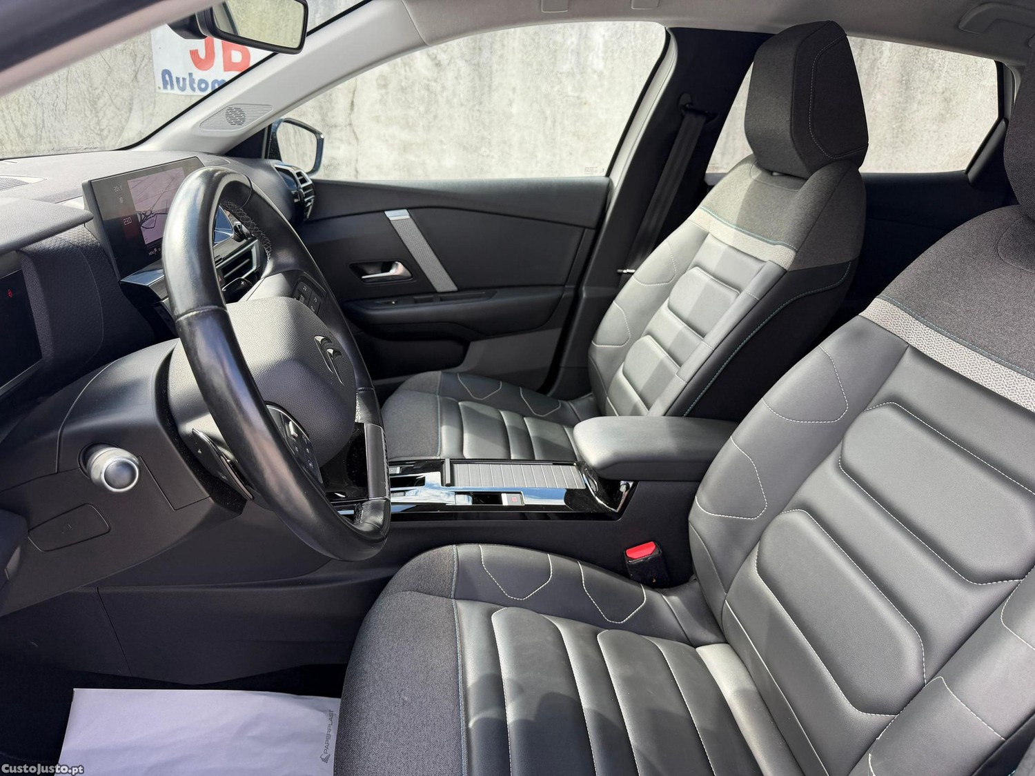 Citroën C4 1.2 PureTech Feel Pack EAT8 — fotografia 8