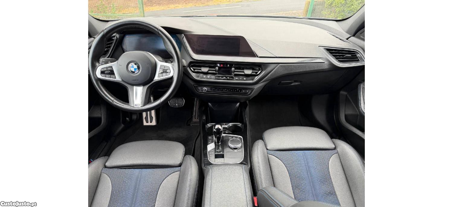 BMW 116 d Pack Desportivo M Auto — fotografia 14