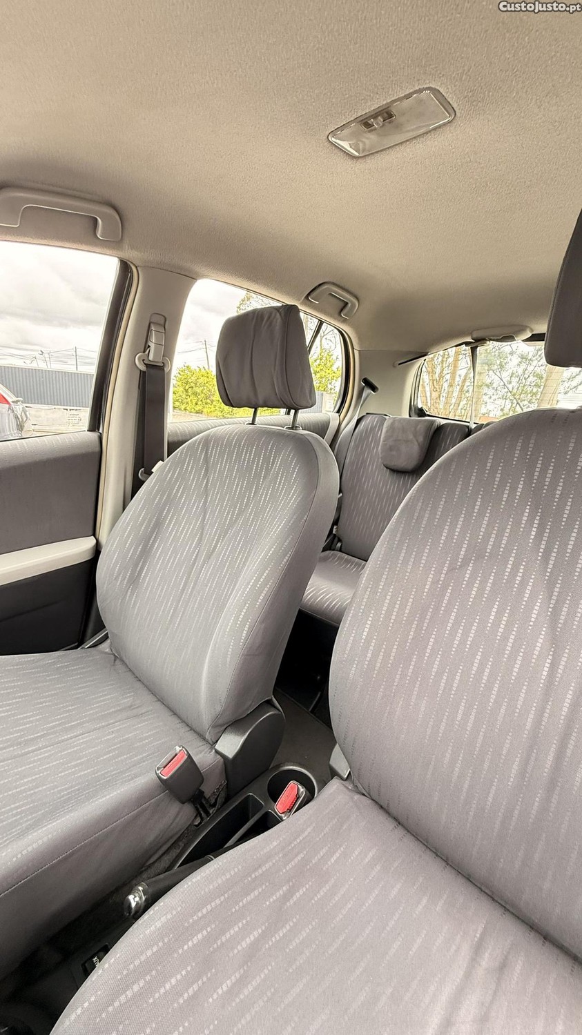 Toyota Yaris 1.4 D4D de 2009 — fotografia 5