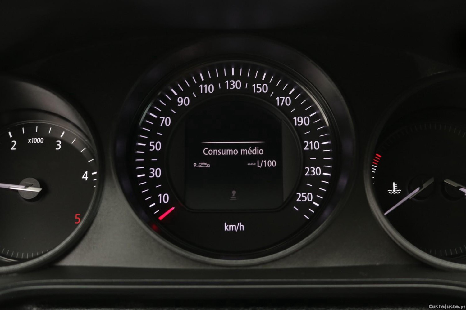 Renault Mégane 1.5 Blue DCI Zen — fotografia 19