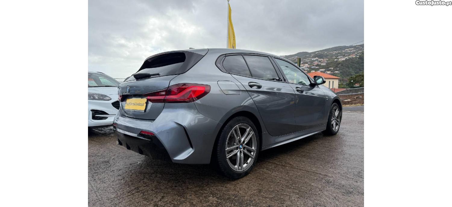 BMW 116 d Pack Desportivo M Auto — fotografia 18