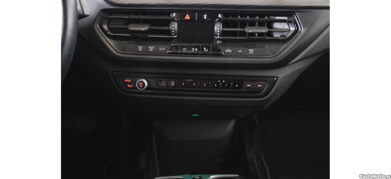 BMW 116 Line Sport 1.5 cv Aut — fotografia 9