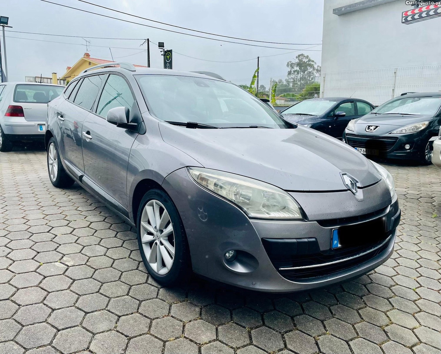 Renault Mégane Break 1.5 dCi Dynamique S — fotografia 13