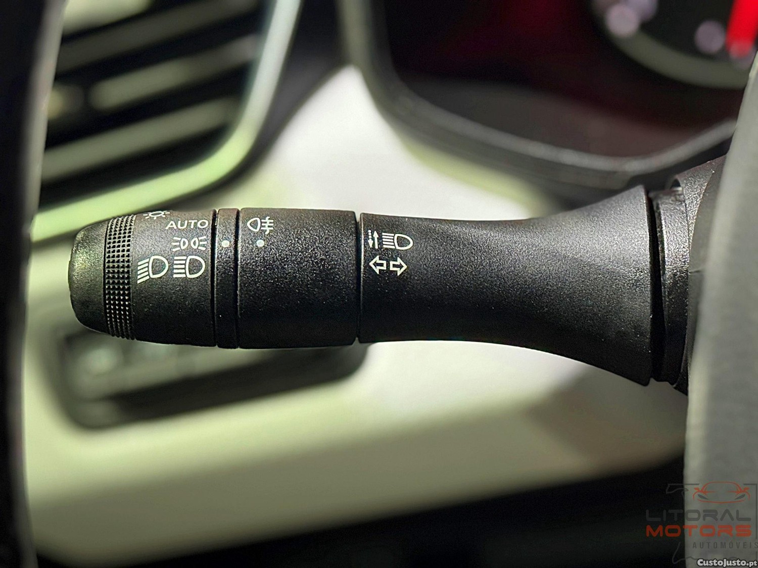Renault Clio 1.0 TCe Evolution Bi-Fuel — fotografia 3