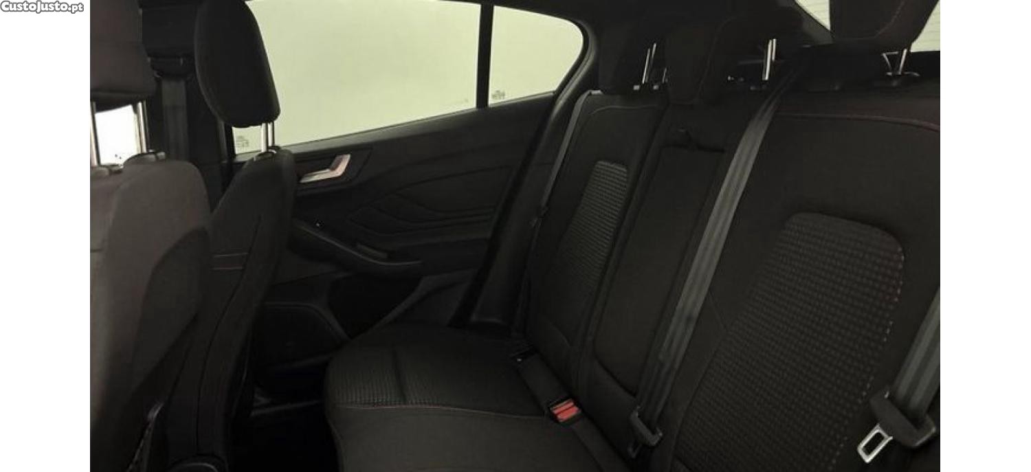 Ford Focus SW 1.0 EcoBoost MHEV Active X — fotografia 14