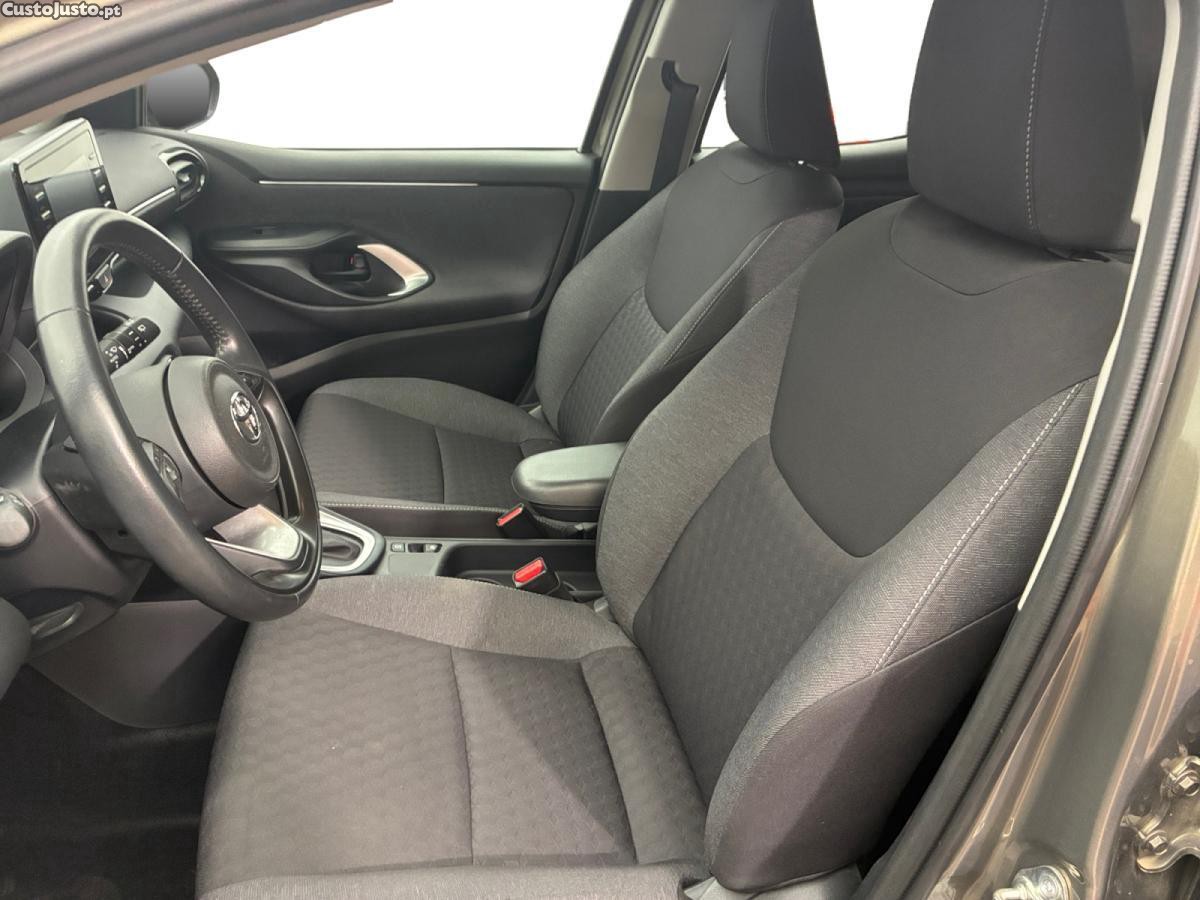 Toyota Yaris 1.5 HDF Dynamic — fotografia 7
