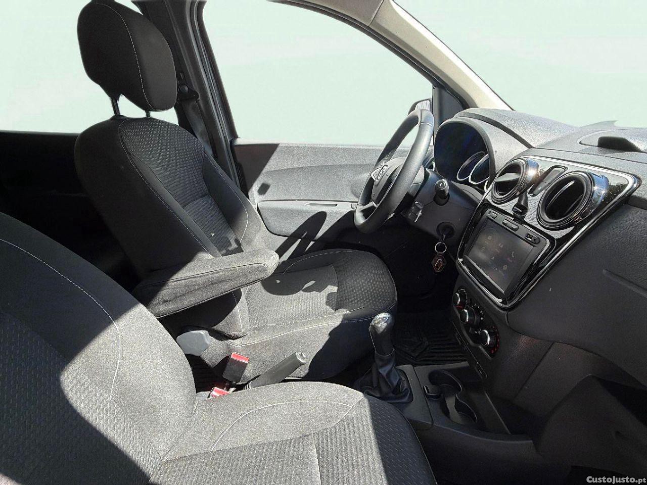 Dacia Lodgy 1.2 TCe Confort 7L — fotografia 8