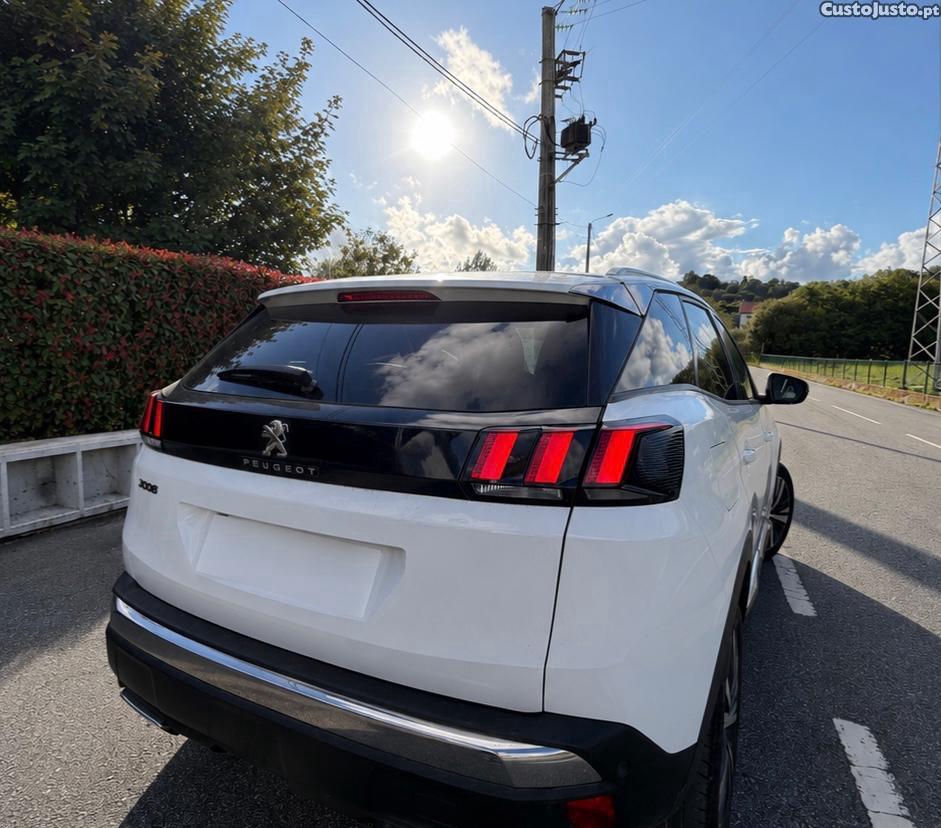 Peugeot 3008 BlueHDi Allure — fotografia 10