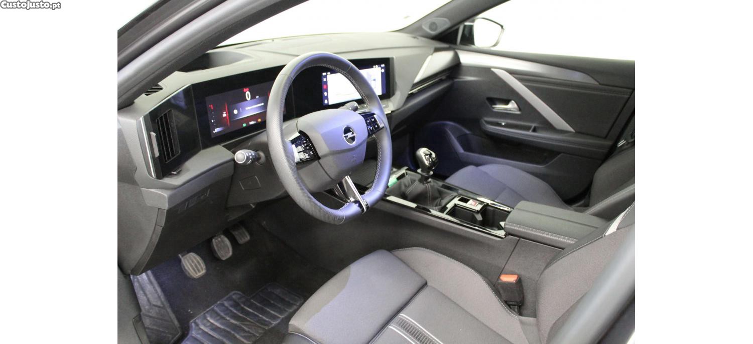 Opel Astra GS 1.2 T 130cv — fotografia 26