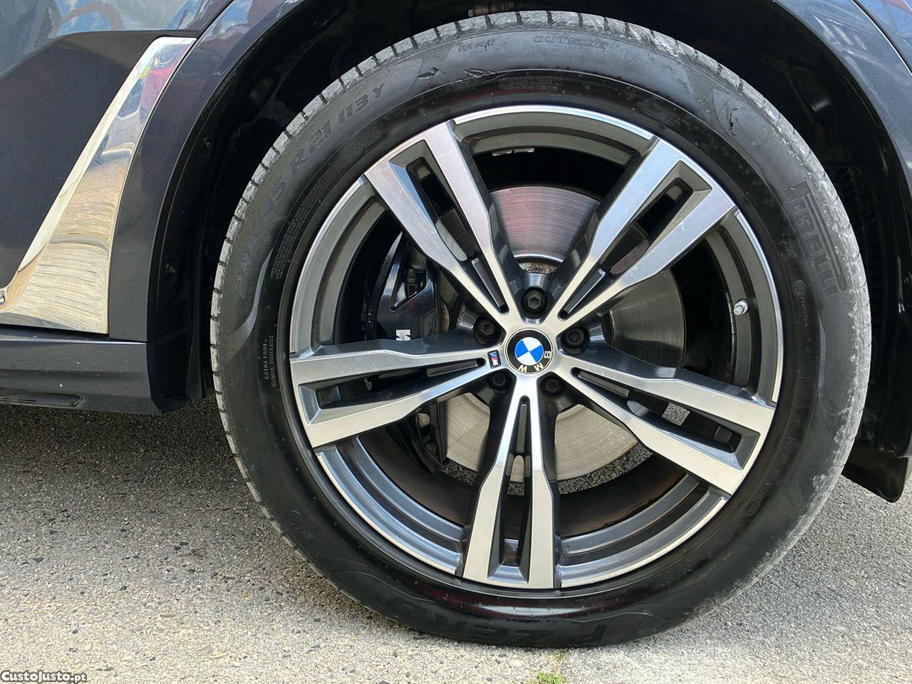 BMW X7 40 d xDrive Pack M — fotografia 2