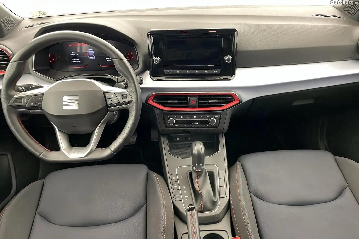 SEAT Ibiza 1.0 TSI 115 CH S/S DSG7 FR — fotografia 7