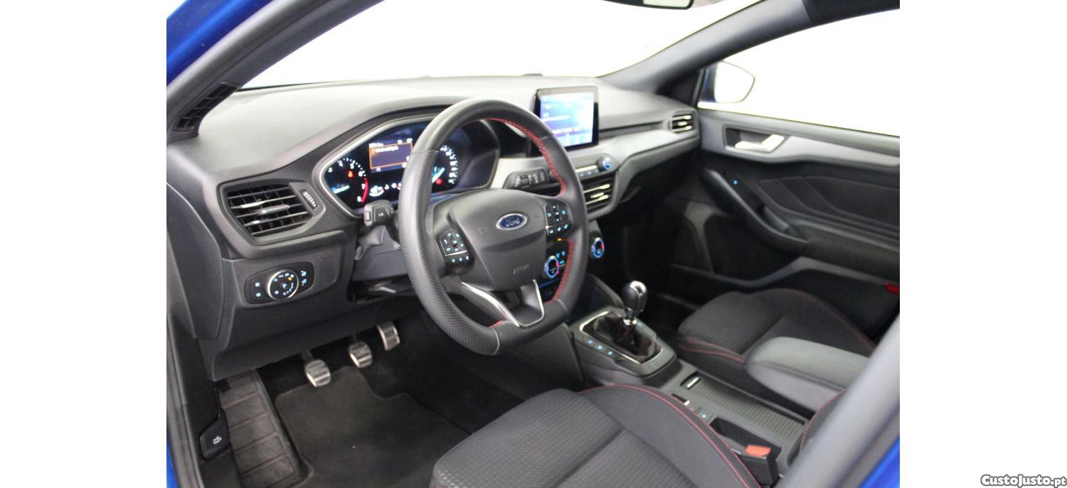 Ford Focus 1.0 EcoBoost 125cv MHEV ST-Line — fotografia 18
