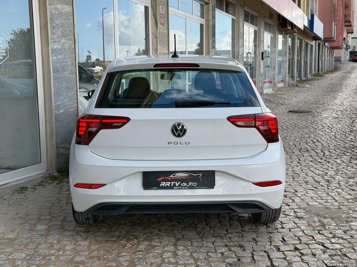 Volkswagen Polo 1.0 Confortline — fotografia 11