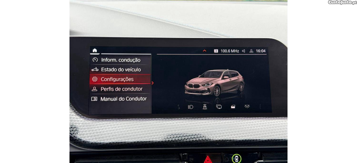 BMW 116 d Pack Desportivo M Auto — fotografia 3
